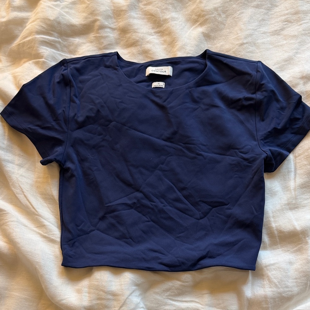 NWOT Babaton Aritzia contour cropped t navy M